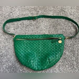 Clare V “grass” crossbody Grande Fanny
